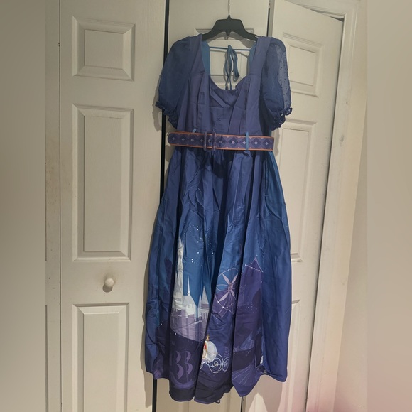 Cinderella Castle dress by Ashley Taylor - Picture 2 of 4